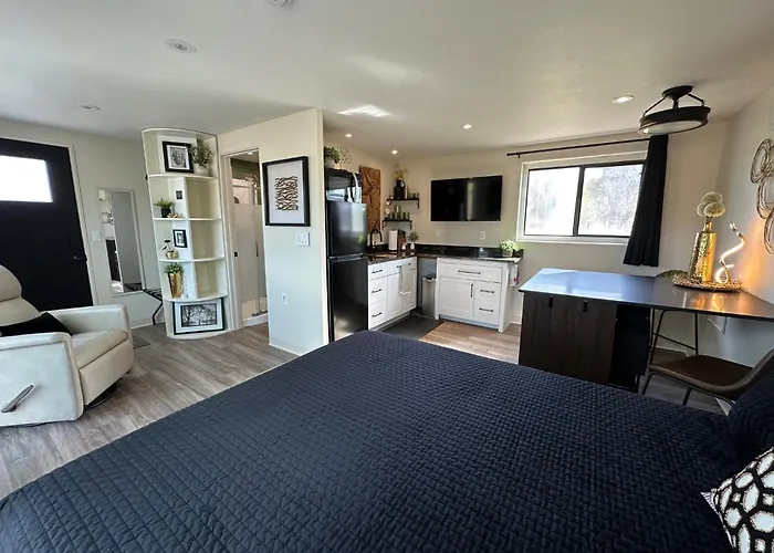 Riesling Retreat Apartment Cottonwood